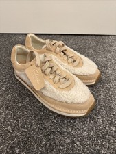 Image of Clarks Women's Craft Run Lace Natural Interest Trainers Size 3 D EU 35.5 New