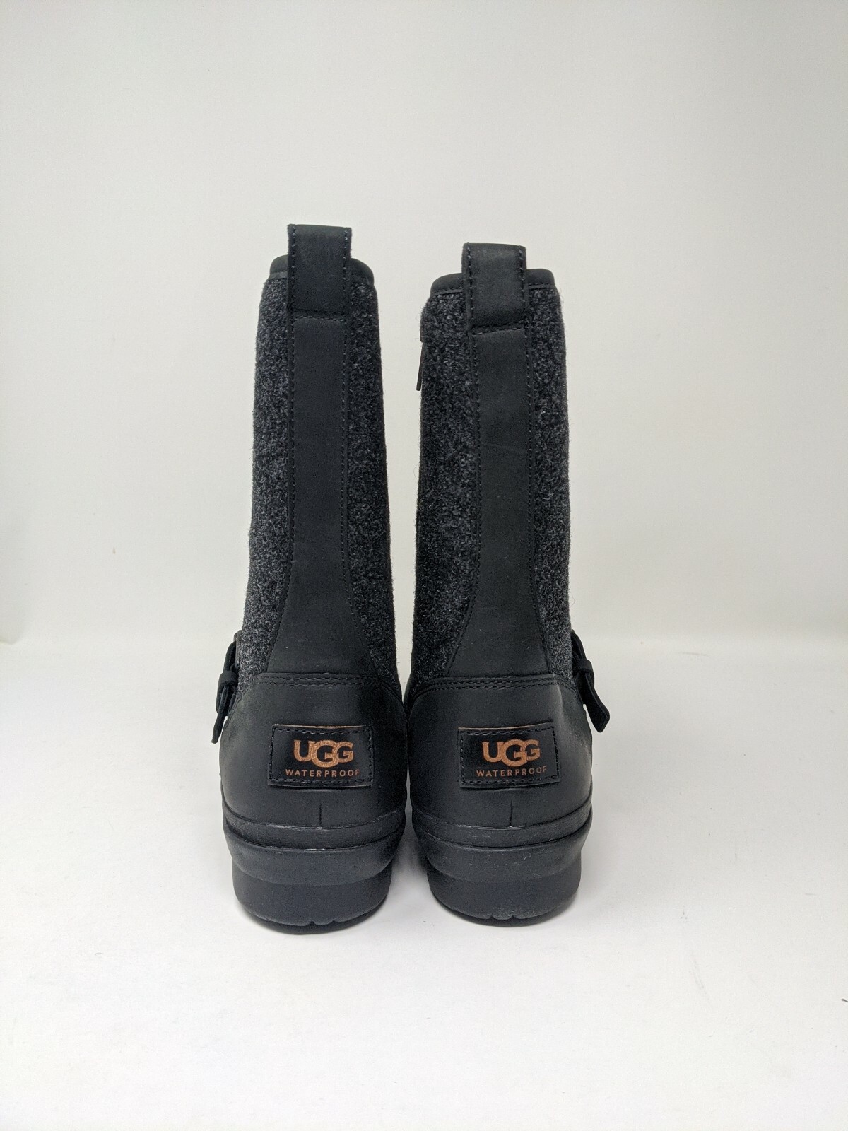 ugg robbie boot black