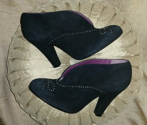 MARC JACOBS $595 BLACK SUEDE SILVER STUDS ANKLE BOOTS MADE IN ITALY 41 9.5 10 - Picture 5 of 10