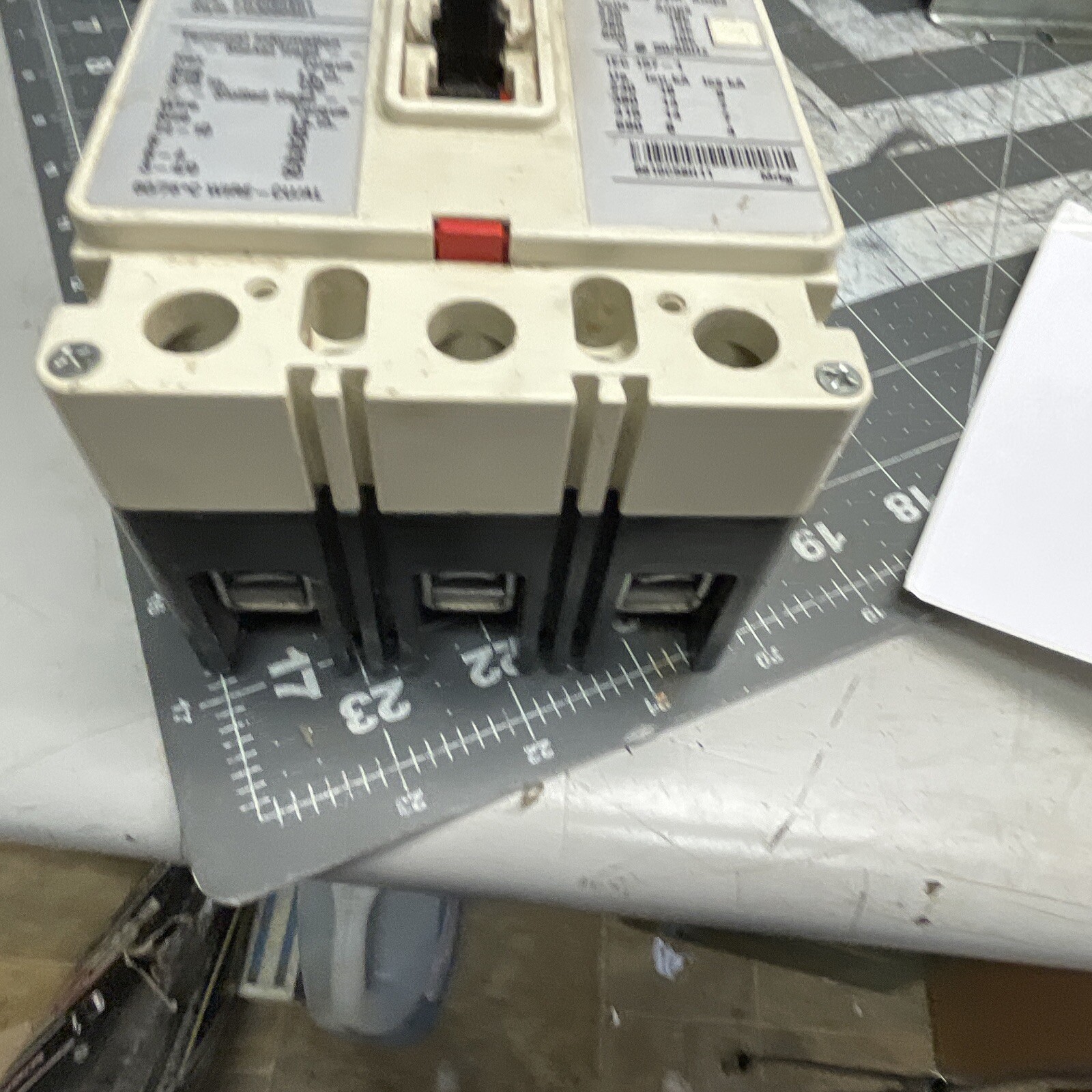 EATON HFD3080BP10 CIRCUIT BREAKER 80 AMP 600V 3 POLE HFD 65k ( eBay