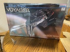New Star Trek Voyager KAZON SHIP Model Kit Monogram 3606 Skill Level 2 SEALED