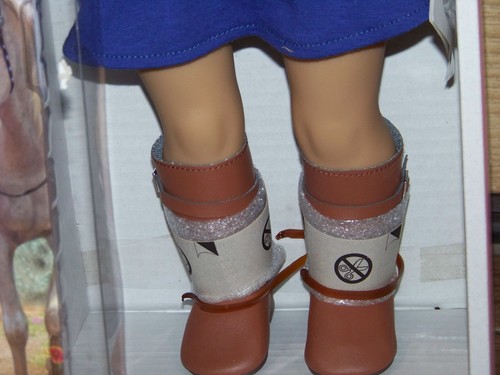 American Girl Doll Saige with Book and Ring - New in Box - Picture 6 of 18