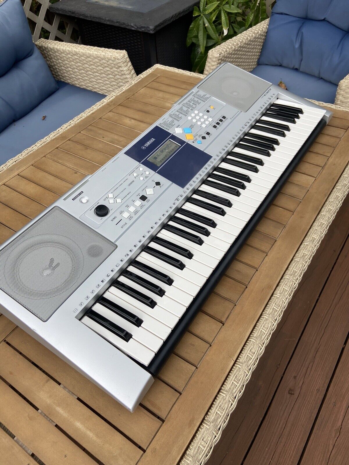 YAMAHA PSR-E323　　電子ピアノヤマハ