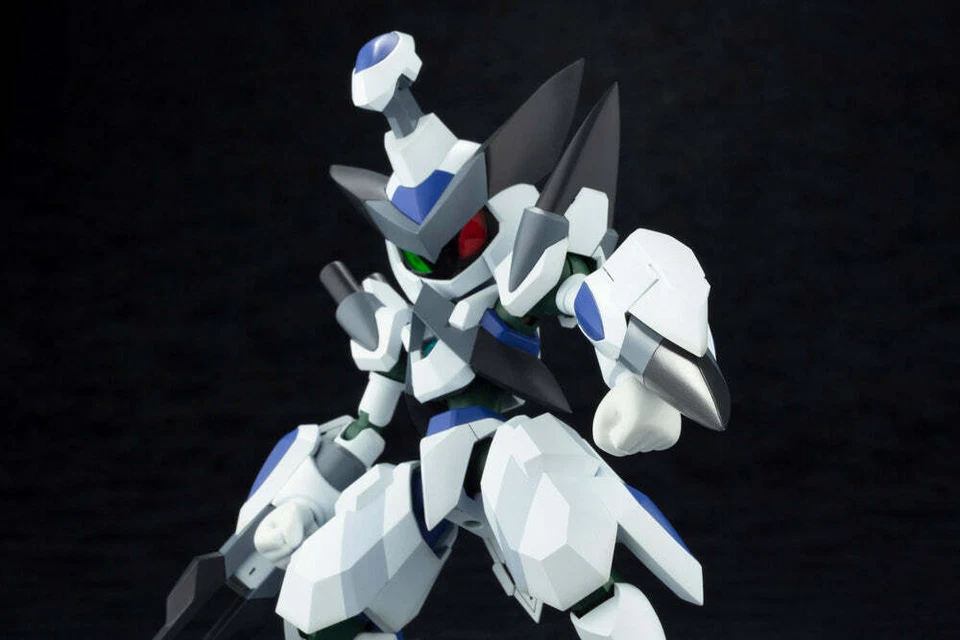 [US Seller] Kotobukiya - Model Kit - Medarot KXK00-M CROSSMESSIAH - Image 3 of 4