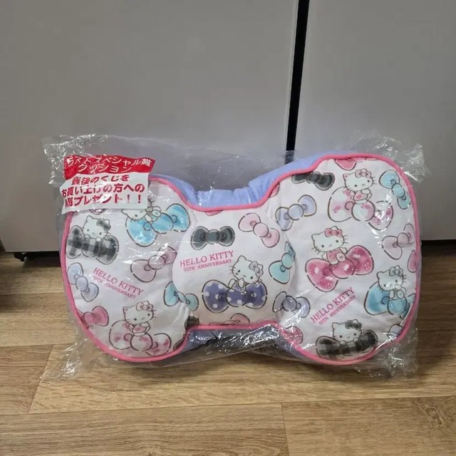 Hello Kitty 50th Anniversary Ribbon Cushion New