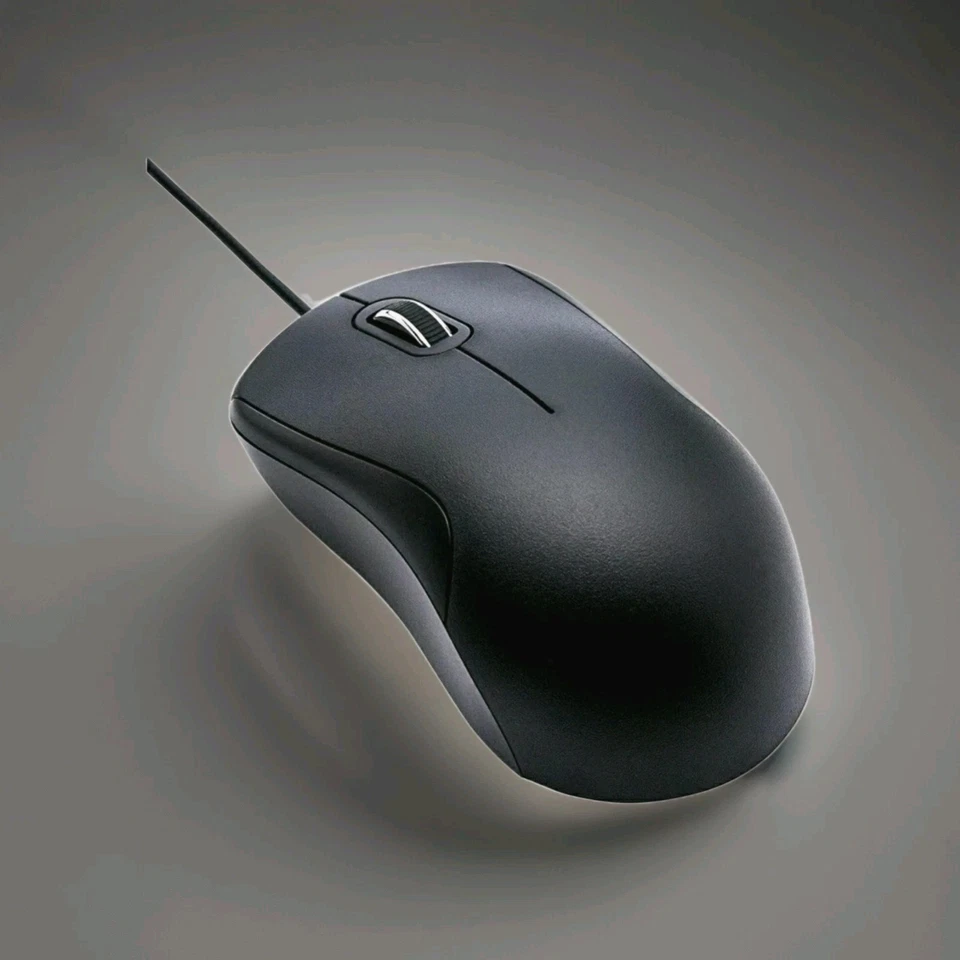 Amazon Basics USB Wired Mouse 3-Button Standard Black - Image 2 of 4