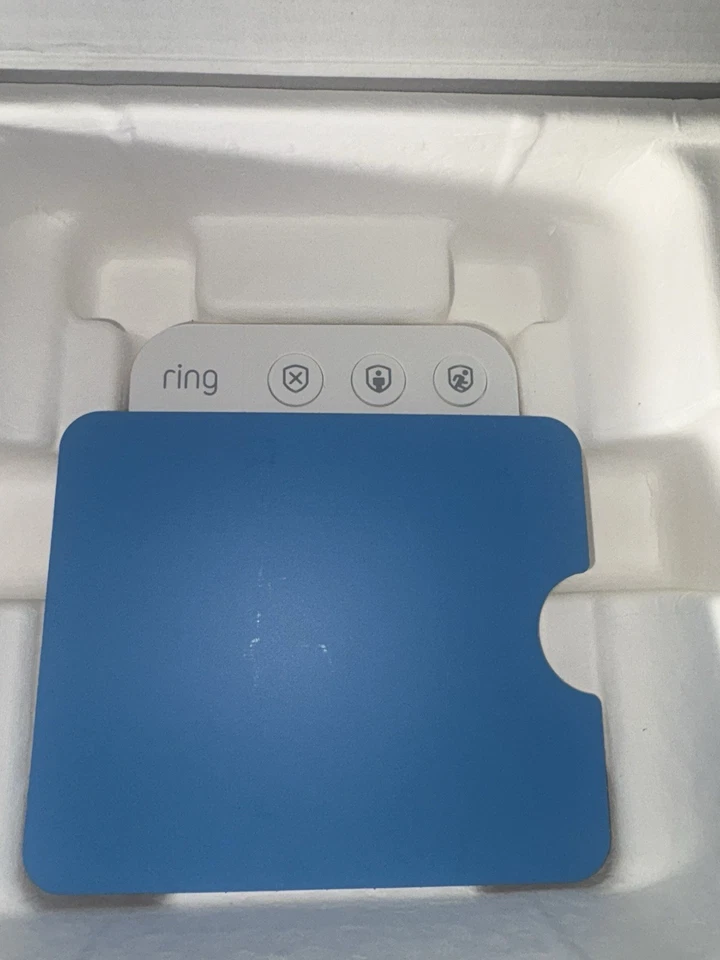 Ring Alarm Home Security Kit 2nd Gen Wireless 8-Piece White New In Open Box - Image 4 of 4