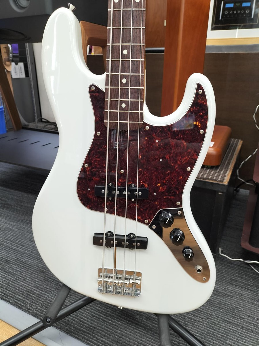 ベース FENDER Traditional 60s Jazz Bass Fender Classic '60s Lacquer Jazz Bass Olympic White