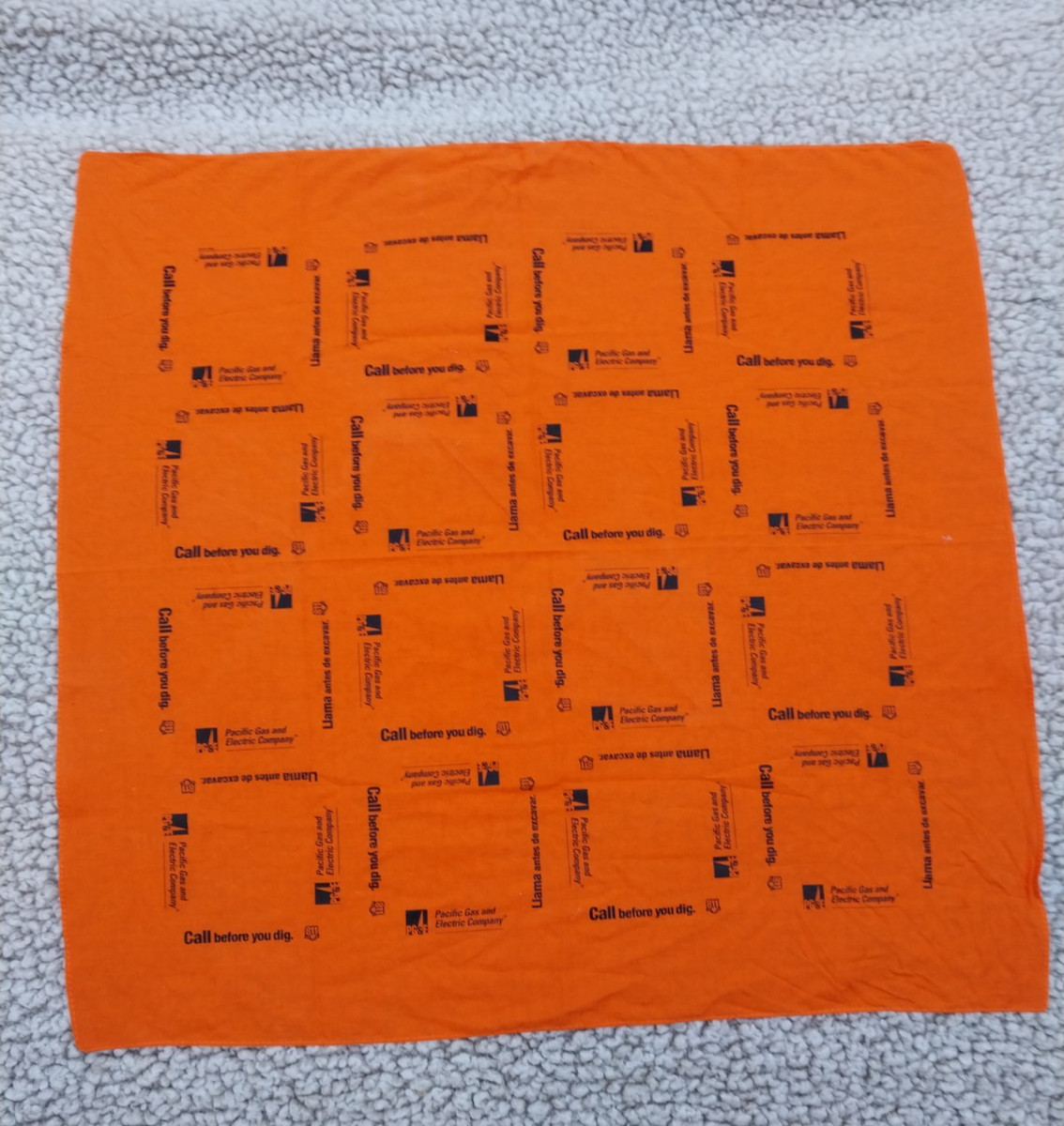 Vintage PG&E Pacific Gas and Electric 811 Safety Orange Advertising Bandana 21"