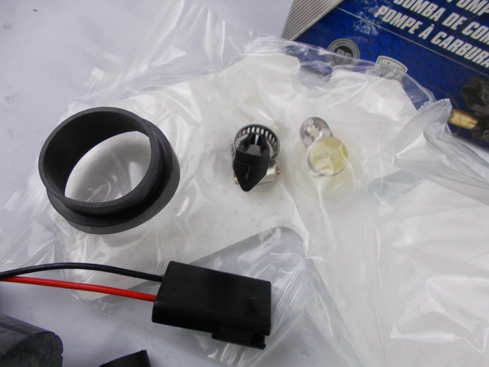 Juego de bomba de combustible y filtro CARQUEST E2496000 se adapta a; Ford Explorer 2002-2003 Foto 4 de 4