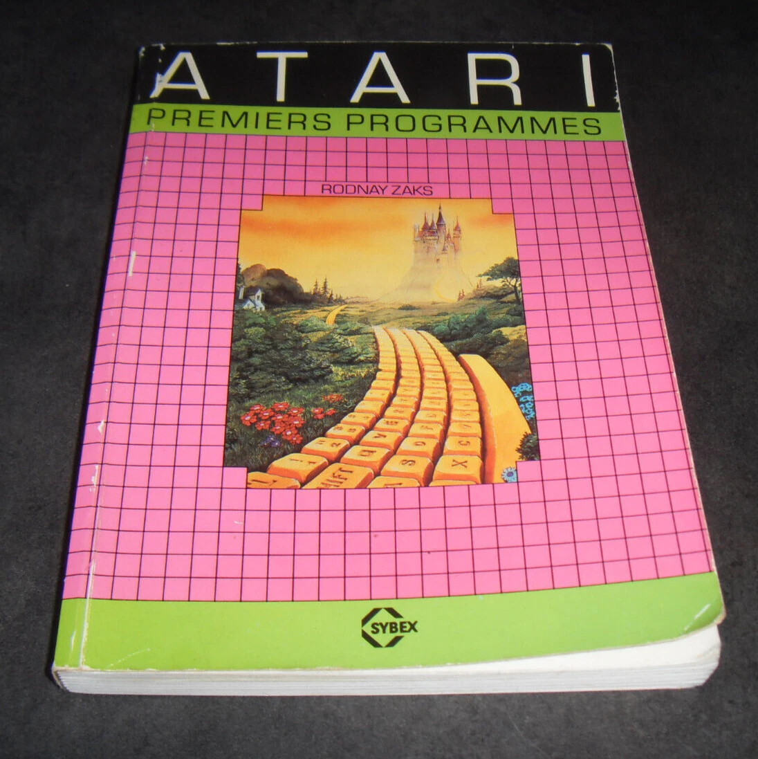 Ordinateur Vintage Atari 800XL – Occasion – Films De Protection Présents
