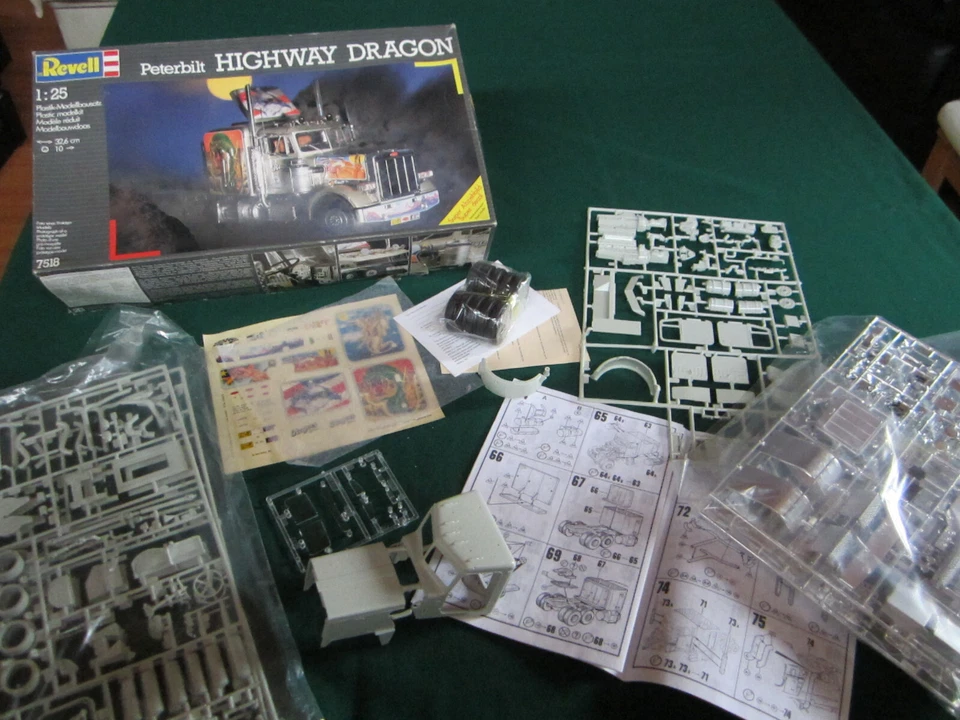 Peterbilt Highway Dragon - Revell Kit 7518 - Scala 1:25 - Immagine 2 di 4