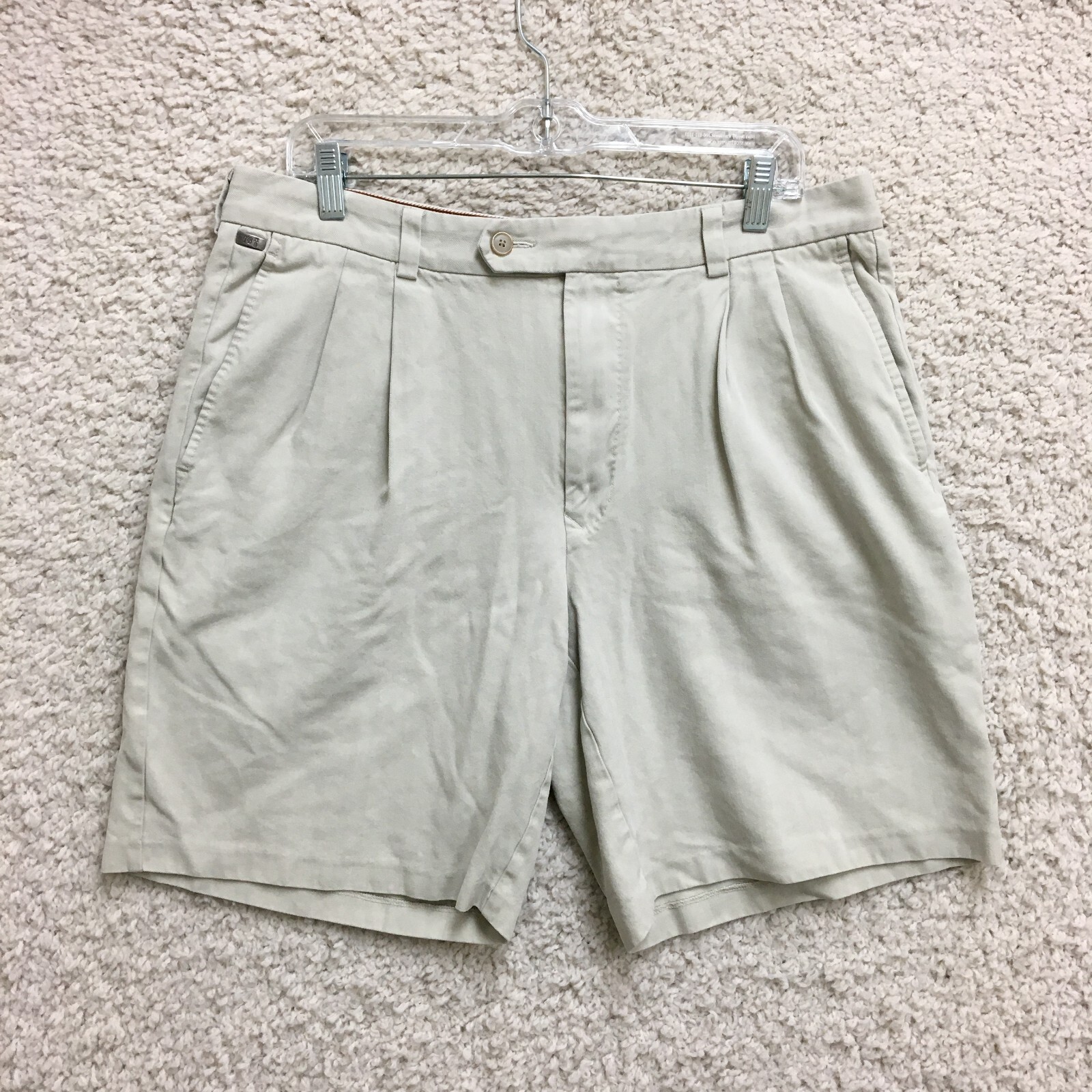 Tommy Bahama Shorts 35 Men Beige Chino Silk Pleated Casual Pockets Modern Fit