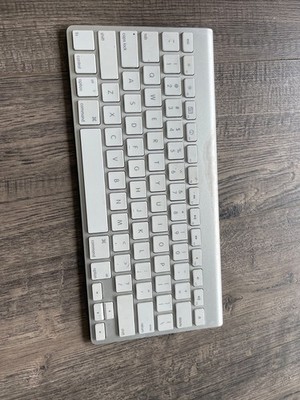 Original Apple Magic Keyboard (1) Bluetooth Wireless Model A1314 *Genuine Apple*