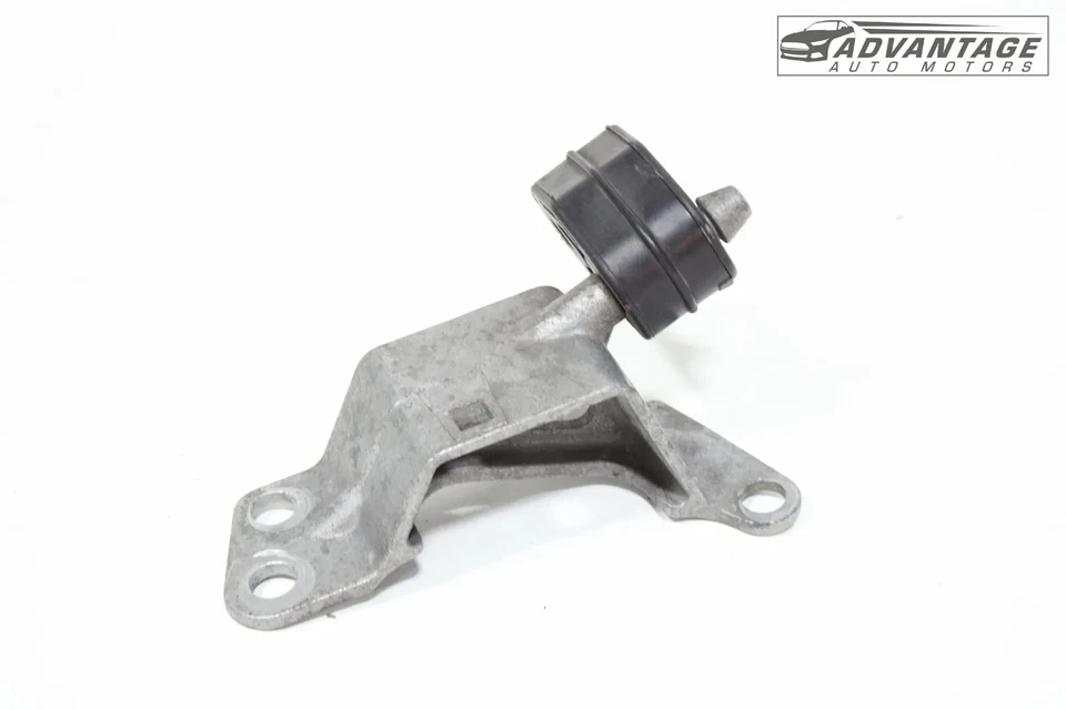 Chrysler Pacifica 2017-2025 silenciador de escape trasero suspensión y soporte de montaje OEM Foto 2 de 4