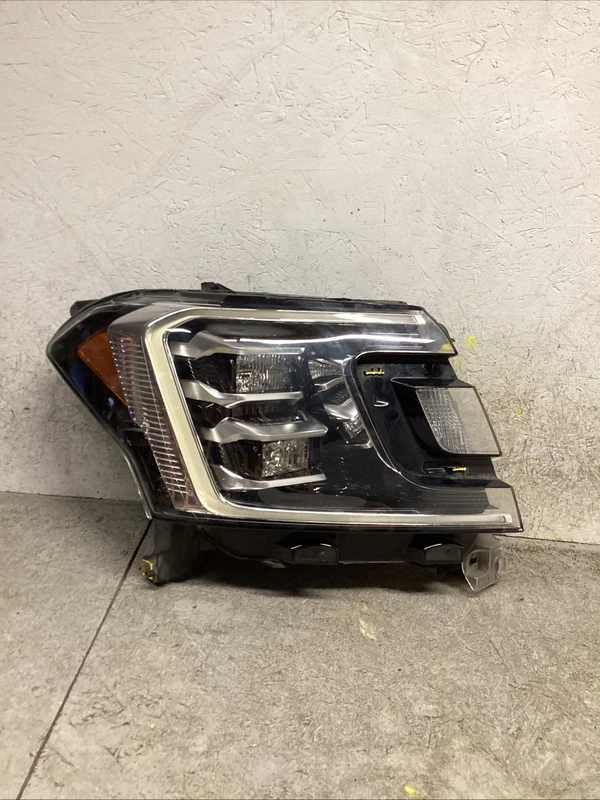 2018-2021 FORD EXPEDITION RIGHT RH PASSENGER SIDE HEADLIGHT LED SILVER OEM