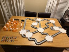 LARGE LOT HEXBUG Nano Hive Habitat Playset w/ Tracks  Accessories  15 Bugs