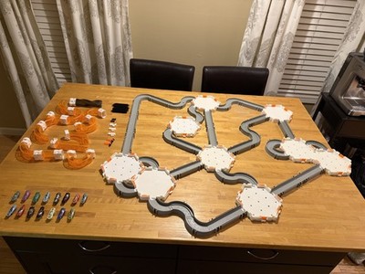 LARGE LOT HEXBUG Nano Hive Habitat Playset w/ Tracks & Accessories + 15 Bugs
