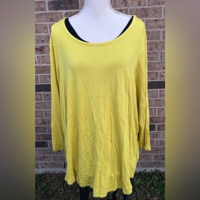B04 - Women's Shirt - size 2X