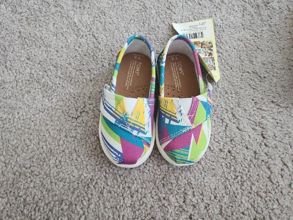 Toms Tiny Classics 5 Triángulos Brillantes Multi Lona Nuevos Con Caja Envío Gratis  Foto 4 de 4