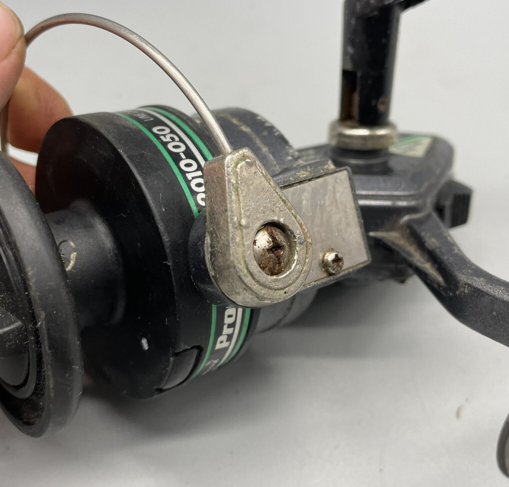 Vintage Shakespeare 2010050 Pro Touch Fixed Spool Fishing Reel