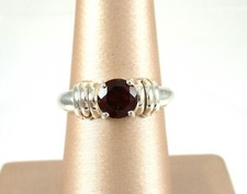 .925 Sterling Silver Red Garnet Ring Round Cut size 6.25 Solitaire Ribbed