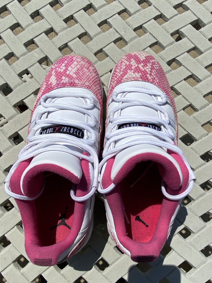Nike Air Jordan Retro 11 Low Pink Snakeskin AH7860-106 Size 8.5