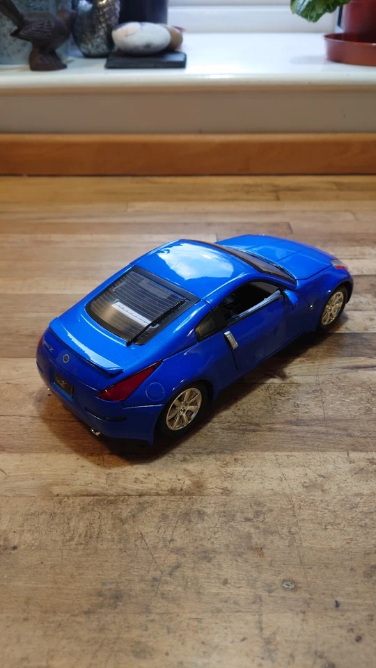 ERTL Joyride Fast And Furious 2003 Nissan Z Die Cast 1/18 1:18 Blue  - Image 2 of 4