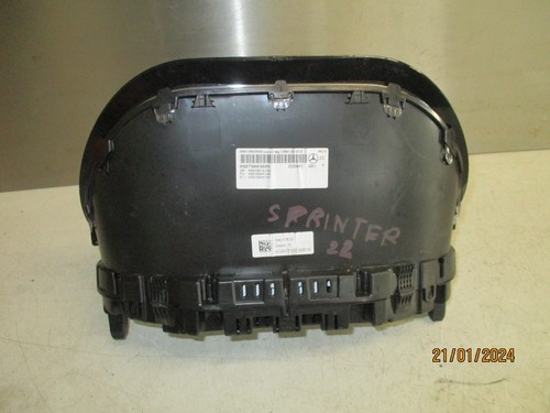 PANEL DE INSTRUMENTOS VELOCÍMETRO MERCEDES BENZ SPRINTER W907 2023 A9079003009 - Imagen 5 de 7