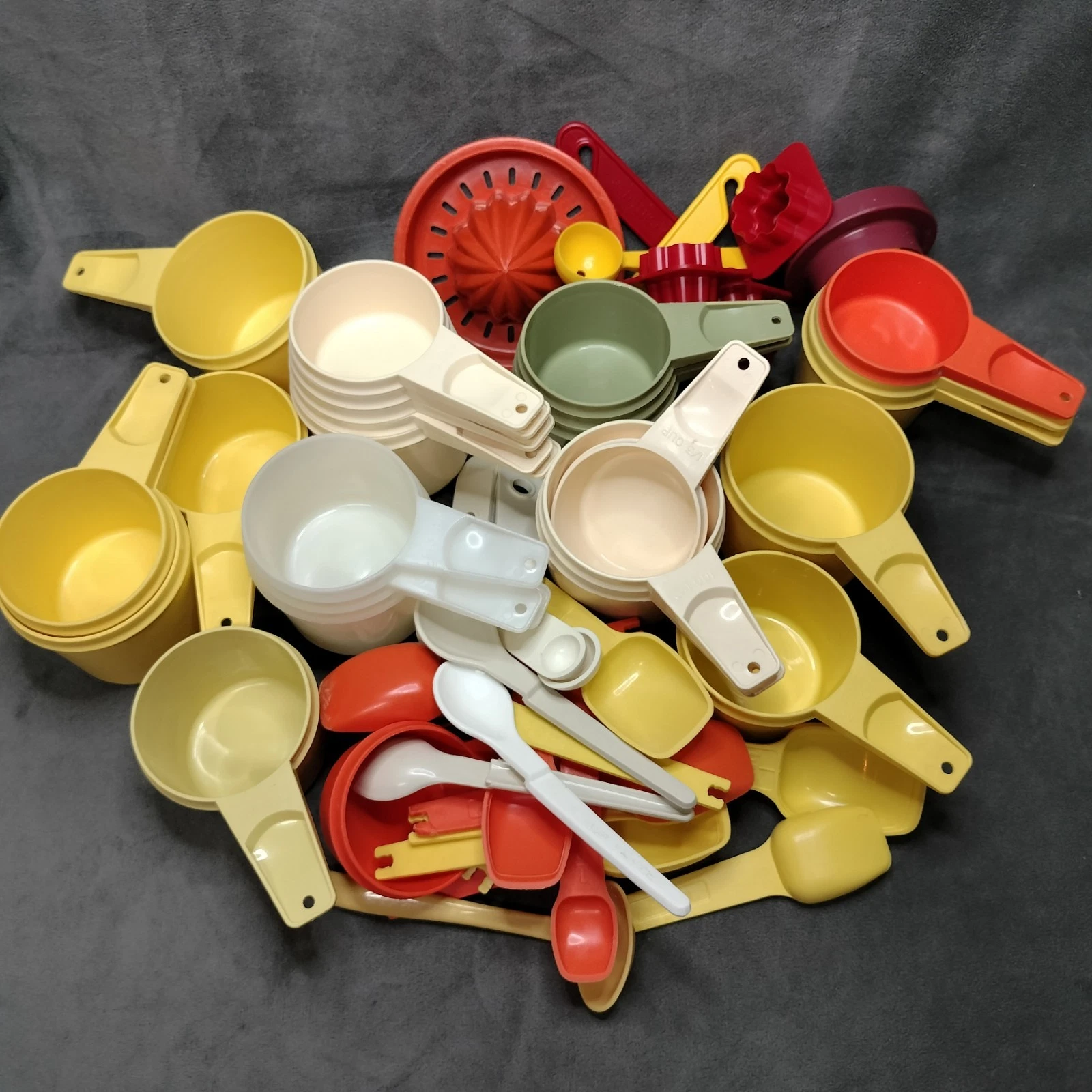 Huge Lot of Tupperware Nesting Measuring Cups Spoons +Assorted Colors 61 Pieces