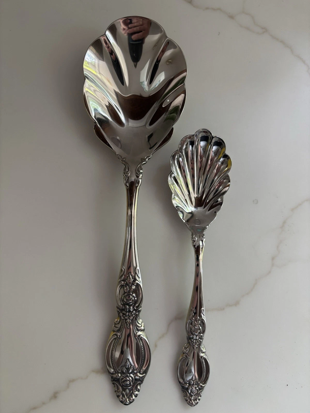 Oneida - FREDERICK II - casserole spoon and sugar spoon NEW