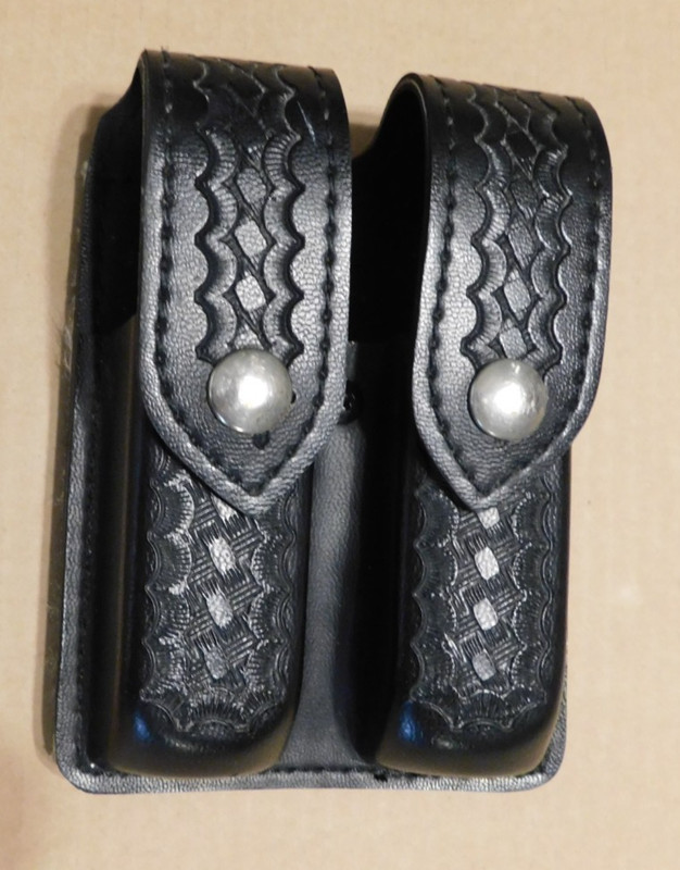 Safariland 77 Glock 17 22 Double Magazine Pouch Black Basket  Weave Chrome Snaps