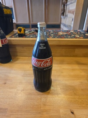 Rare Vintage Coca-Cola/Coke 32oz (1 qt) Glass Bottle w/Red Label 1970's Unopened