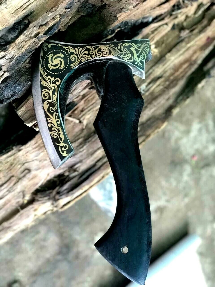 CUSTOM HANDMADE AXE SPECAIL VIKING AXE GOLDEN ECTHED BLADE & ASH WOOD HANDLE AX - Image 3 of 4