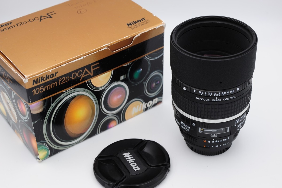 Nikon DC-Nikkor 105mm f/2 D (de-focus image MINT- boxed