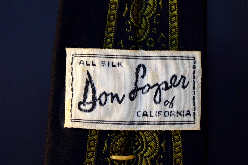 Neck Tie VTG Don Loper early 60s Olive Gold Medallion Silk Tie 51.5" x 2.25" - Image 4 of 4