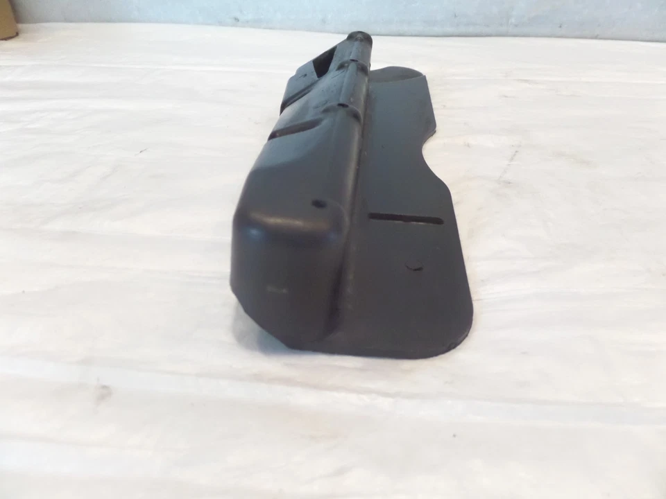 Harley Davidson Sportster 883 Sport & 883R & 1200 Belt Guard Debris Deflector - Imagem 3 de 4