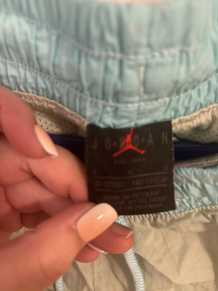 Pantalones Cortos Jordan Para Niñas En Verde Claro Y Turquesa Talla L Foto 3 de 4