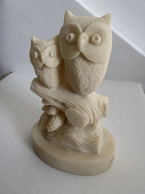 Statuette chouettes sur socle en albâtre, 1 pièce - Photo 1/4