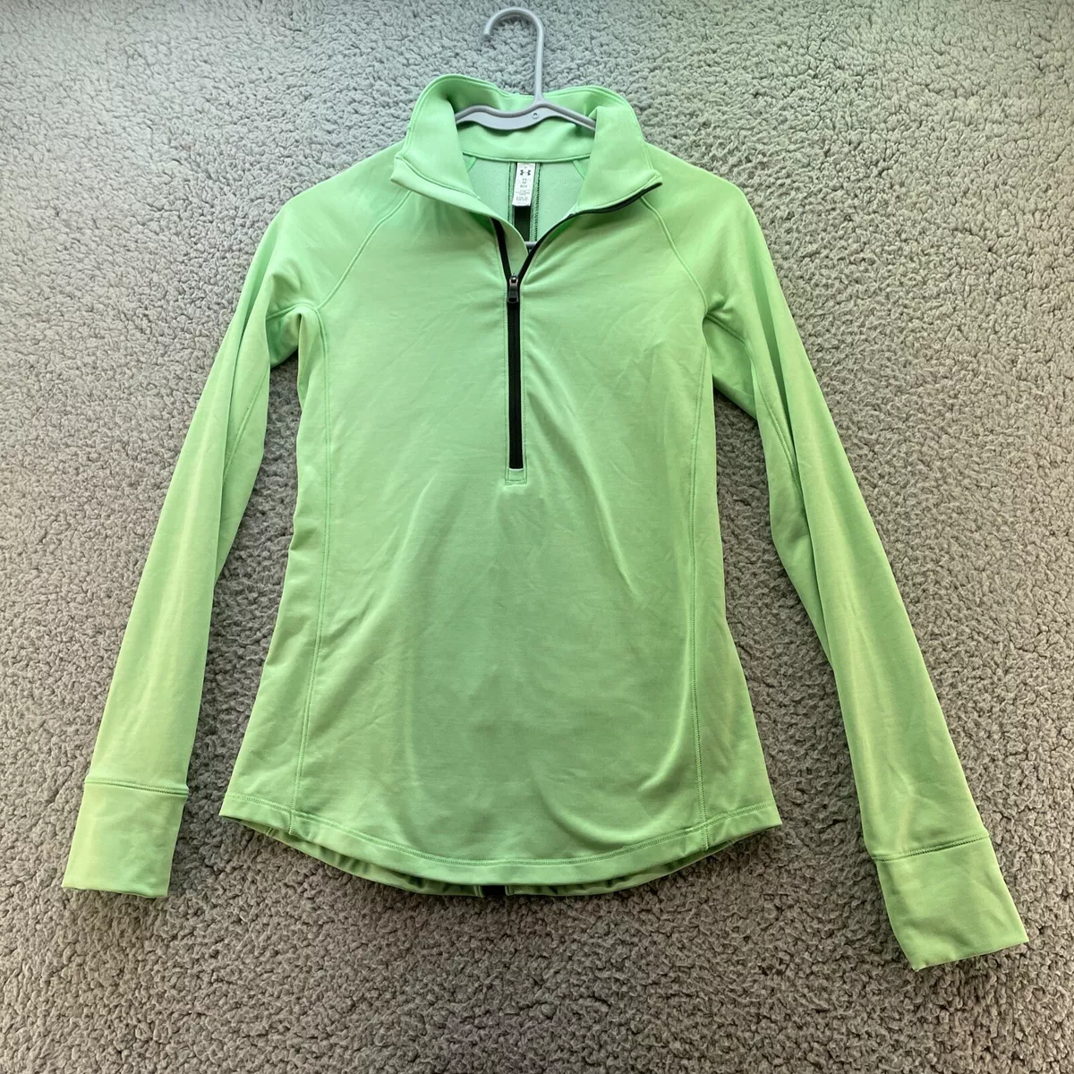 Under armour jacket best sale with thumb holes