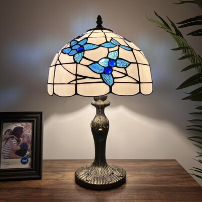 ティファニー風ブルー&ホワイトフラワーランプ Tiffany Style Table Lamp White Stained Glass Blue Flowers LED Blub