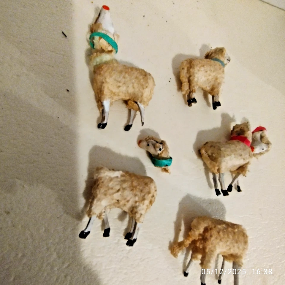 Lot de 5 MOUTONS FLOQUES  pour CRECHE A réparer - SANTONS de NOEL OCCASION - Photo 3/4