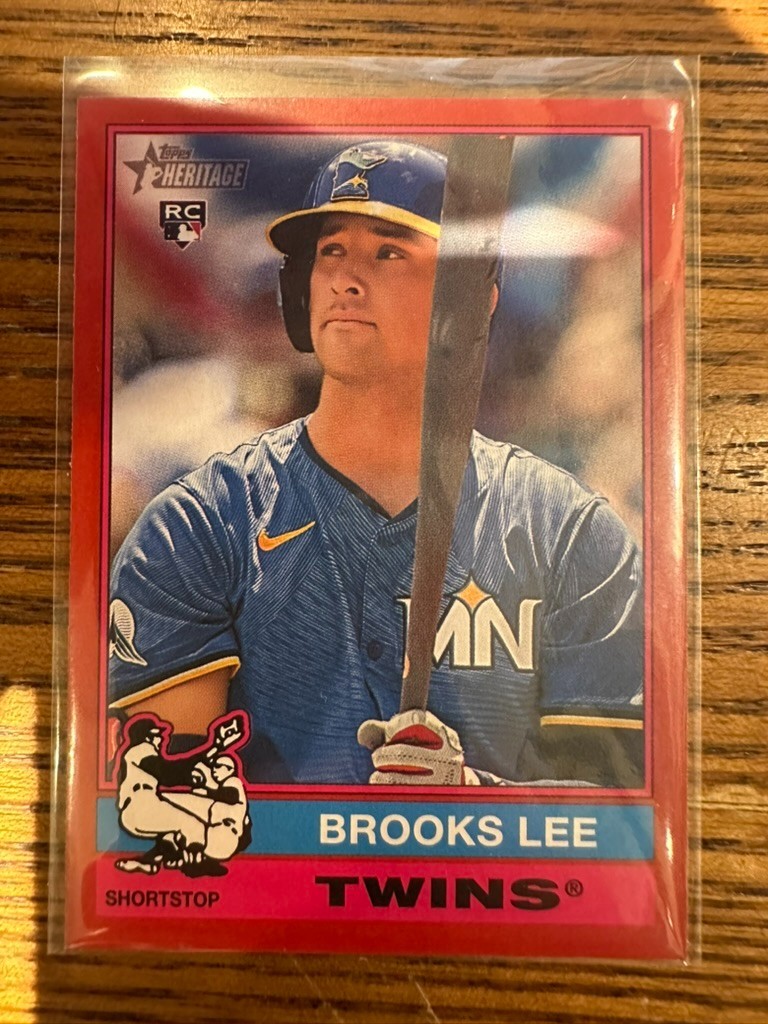 2025 Topps Heritage Brooks Lee RC #63 Red Border Minnesota Twins