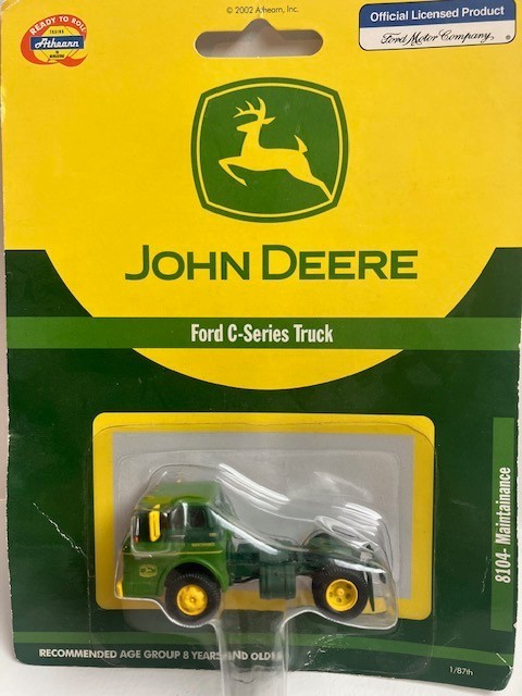 HO scale Athearn John Deere Ford C Series Truck SKU 8104 New