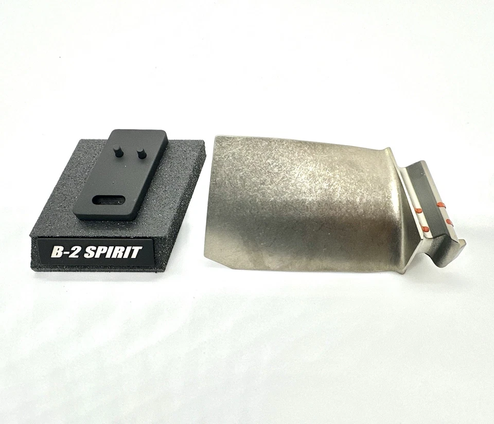 B-2 Spirit Stealth Bomber Titanium Jet Engine Blade. Pilot Gift Desk Model HGU - Image 4 of 4