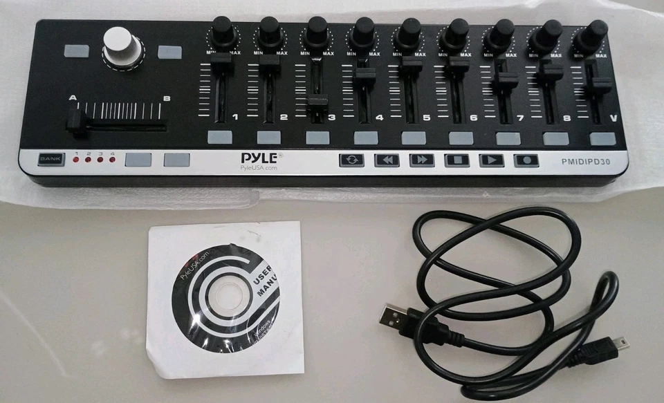 Pyle PMIDIPD30 - RARE MIDI Controller Board - Mini Portable Workstation Ableton - Image 2 of 4