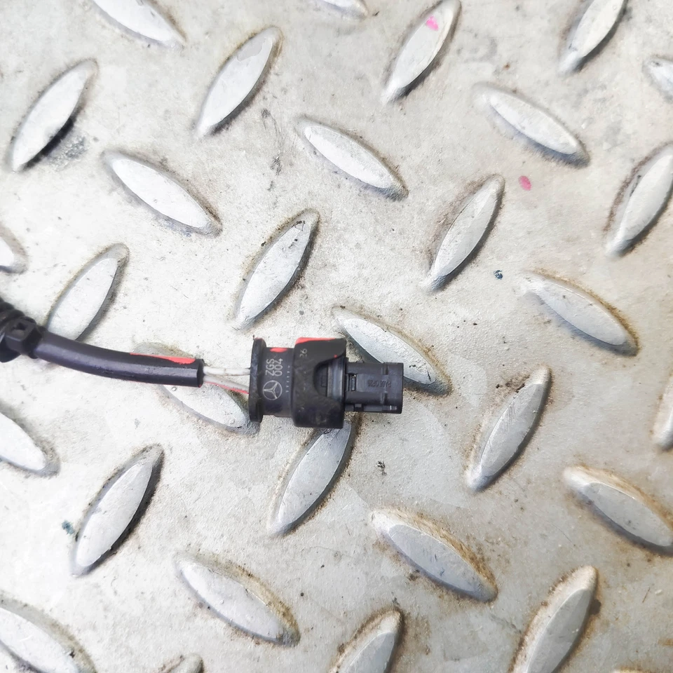 MERCEDES C CLASS S205 2017 EXHAUST TEMPERATURE SENSOR A0009059705 - image 4 of 4