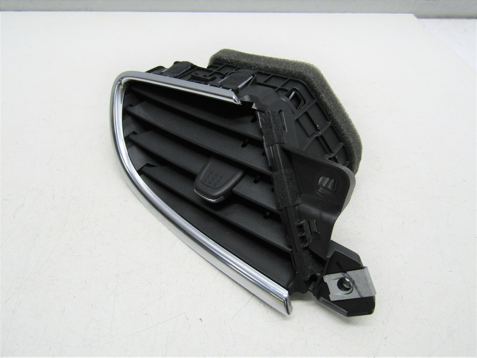 VAUXHALL MOKKA X 2017-19 NEARSIDE LEFT FRONT DASHBOARD AIR VENT 42524888   O2513