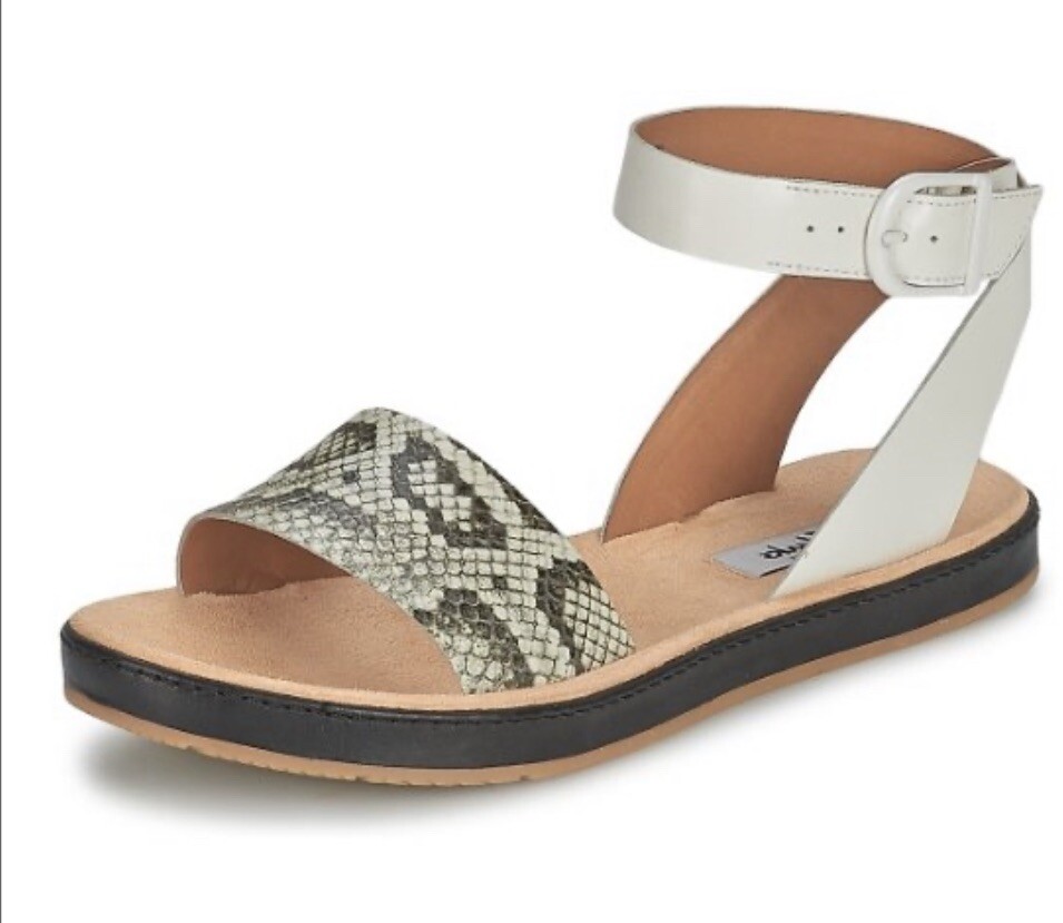 romantic moon sandals