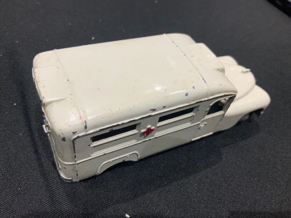 Ambulancia Morestone Daimler completa rara Foto 3 de 4